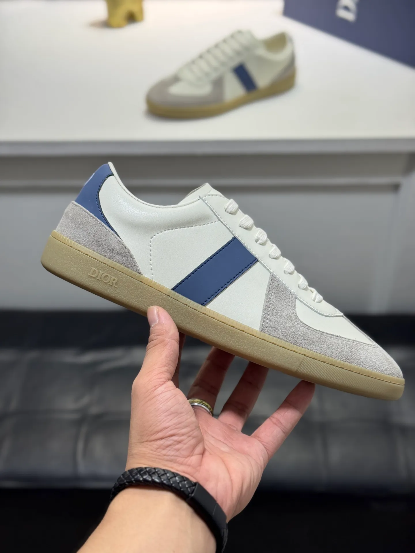 Men's Men's Shoes💰380【New Style】🎠🎠Dior🔍Top Purchasing Agency🇮🇹Di's hot style super popular sneakers are synchronized with the new product counters. The uppers are original Italian imported cowhide, the logo graphics are perfectly reproduced with complex craftsmanship necessary for fashionistas, and the imported soft sheepskin lining is Sole: The original sole is specially provided by the original factory. The exclusive movable molded sole is super comfortable. The original factory follows the order. 🔍🔍Multiple colors are available. You can enter and exit the counter at will. Welcome to compare. A must-have for trendy men. Code number: 38-44 (45 customized